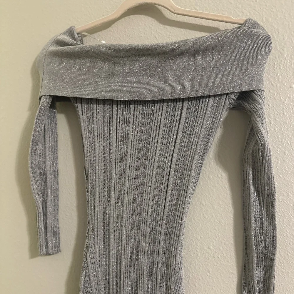 Le Lis Gray Off-Shoulder Long Sleeve Dress